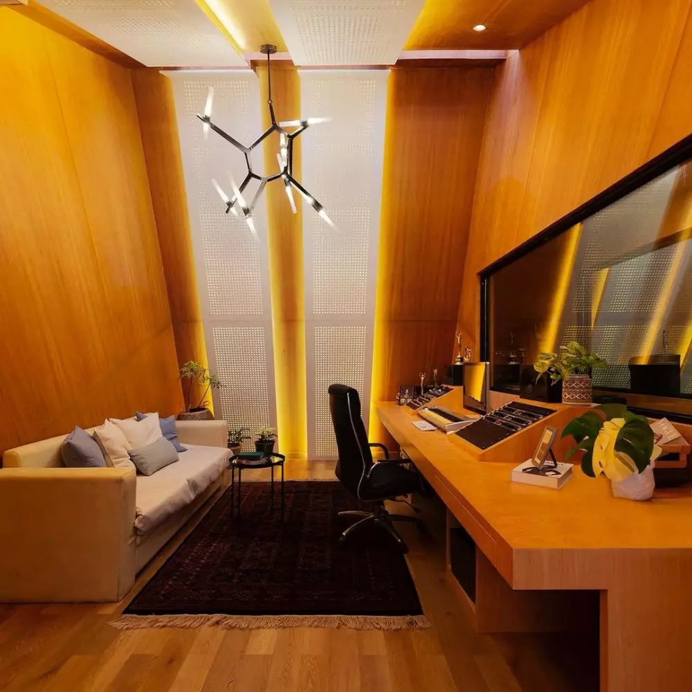 potret studio musik ello © instagram