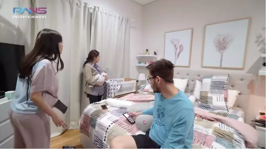 potret kamar syahnaz di tiga rumah berbeda © berbagai sumber