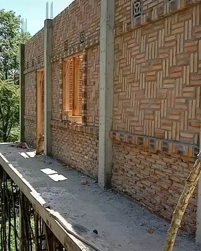 potret lucu waktu bikin pola tembok bangunan © 2021 instagram.com