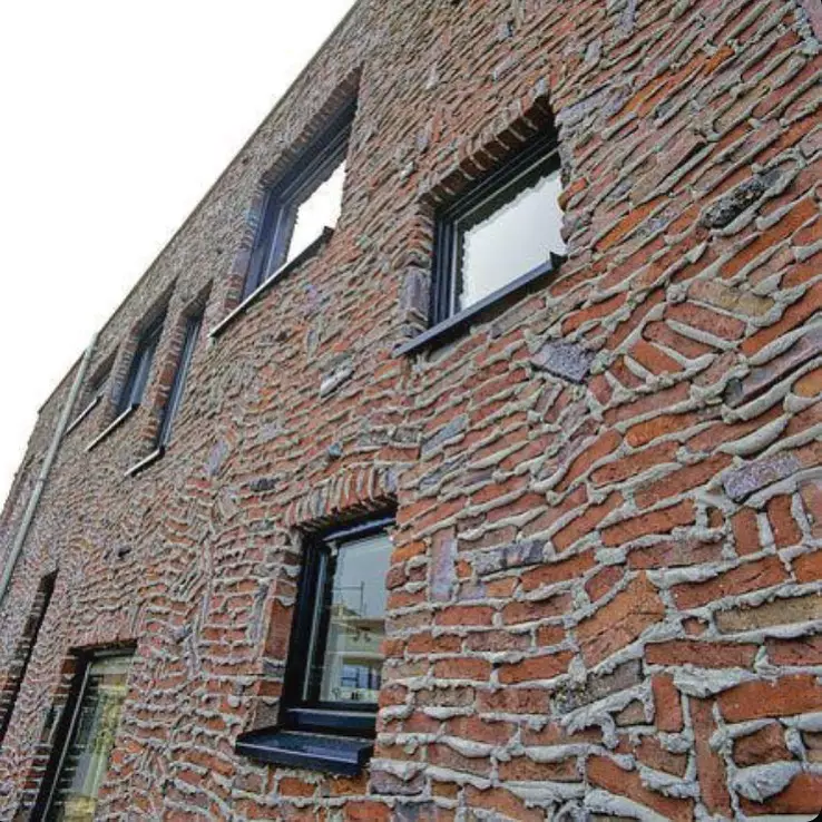 potret lucu waktu bikin pola tembok bangunan © 2021 instagram.com