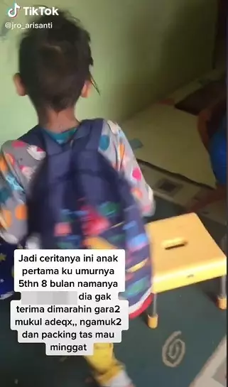 Isi tas bocah kabur dari rumah © TikTok