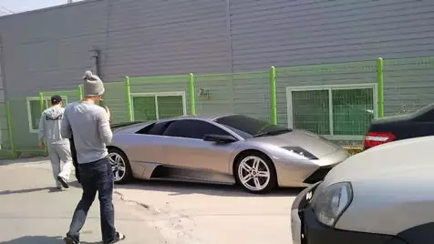 Koleksi mobil mewah milik seleb Korea Berbagai sumber 