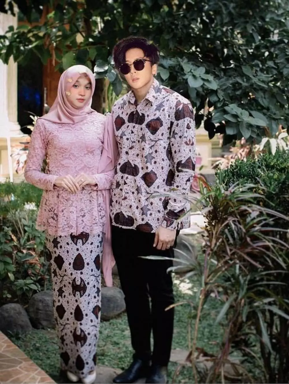 11 Editan foto netizen bareng artis Korea berbagai sumber 11 Editan foto netizen bareng artis Korea berbagai sumber