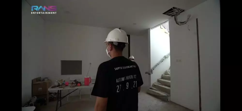 Raffi nagita cek kantor baru © 2021 brilio.net