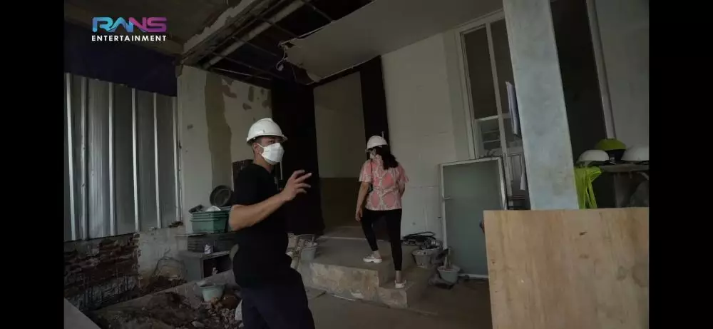 Raffi nagita cek kantor baru © 2021 brilio.net