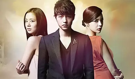 Potret romantis Song Joong-ki dan pasangan berbagai sumber