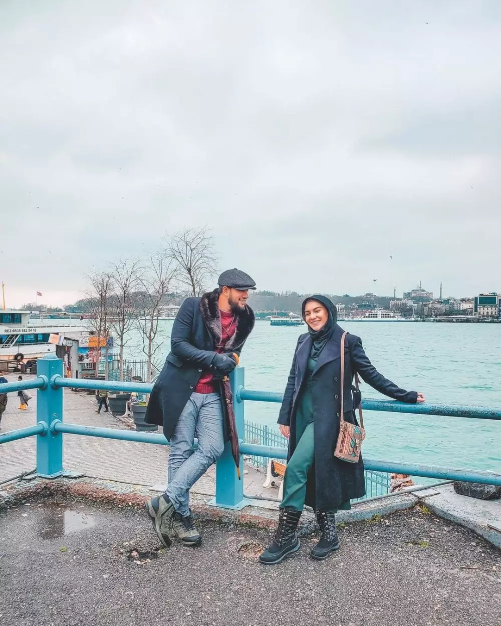 Padu padan outfit Irish Bella saat liburan © 2021 brilio.net Padu padan outfit Irish Bella saat liburan © 2021 brilio.net