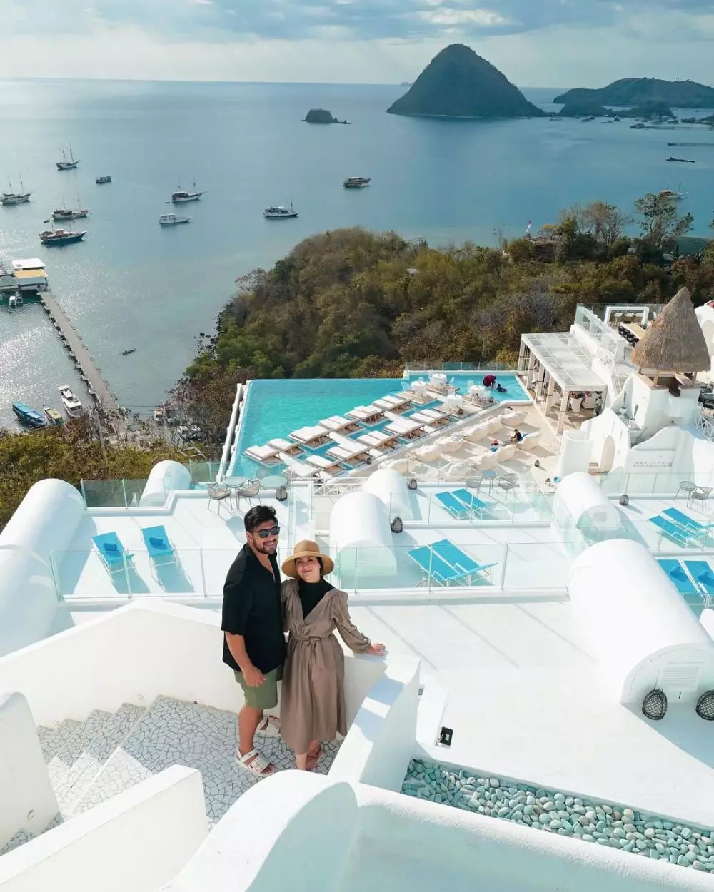 Padu padan outfit Irish Bella saat liburan © 2021 brilio.net Padu padan outfit Irish Bella saat liburan © 2021 brilio.net