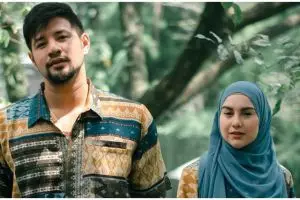 Kue ulang tahun 9 anak seleb yang ke-1, meriah dan manis abis