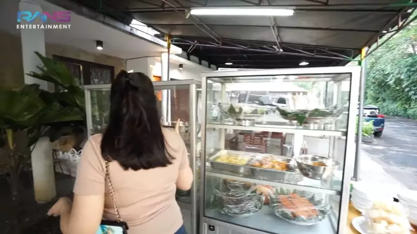 Momen Nagita Slavina borong makanan Youtube/Rans Entertainment