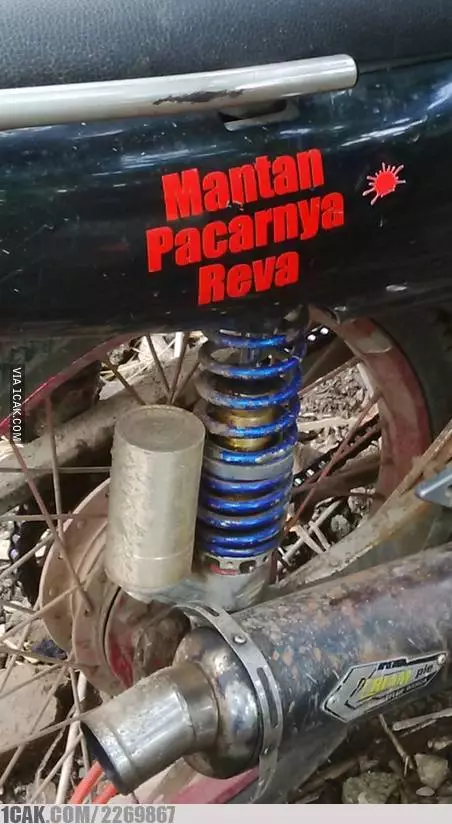 tulisan di sepeda motor yang romantis tapi bucin abis © 2021 1cak.com tulisan di sepeda motor yang romantis tapi bucin abis © 2021 1cak.com