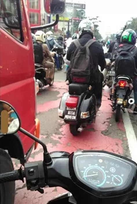 tulisan di sepeda motor yang romantis tapi bucin abis © 2021 1cak.com tulisan di sepeda motor yang romantis tapi bucin abis © 2021 1cak.com