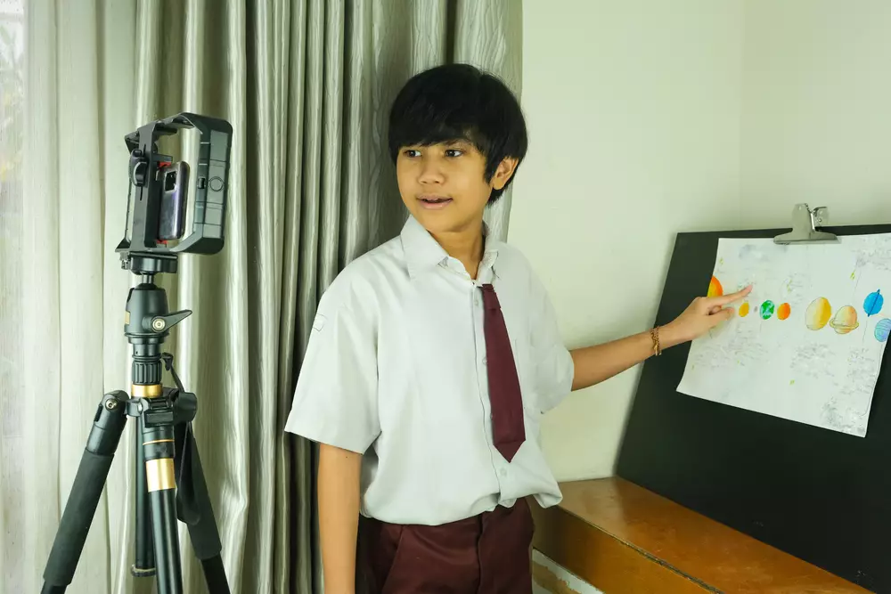 5 Langkah bikin tugas video presentasi lebih menarik cuma modal HP berbagai sumber