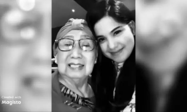 foto Annisa Pohan bareng Ibu Ageng dari berbagai sumber