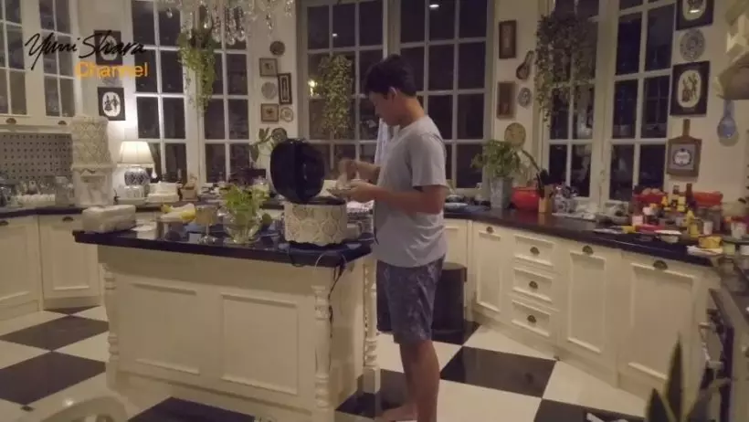 Ide menata dapur Yuni Shara © 2021 brilio.net