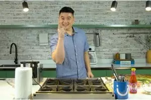 7 Trik memasak dada bebek ala Chef Arnold, bikin daging mudah empuk