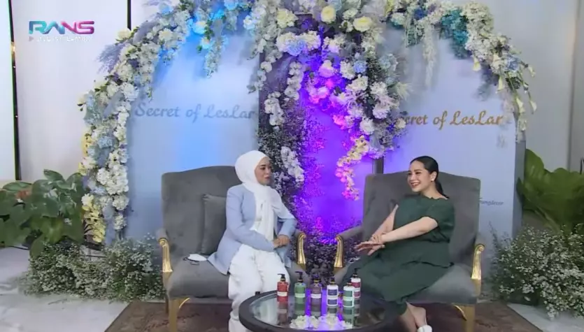 dekorasi Lesty-Billar umumkan kehamilan dari berbagai sumber dekorasi Lesty-Billar umumkan kehamilan dari berbagai sumber