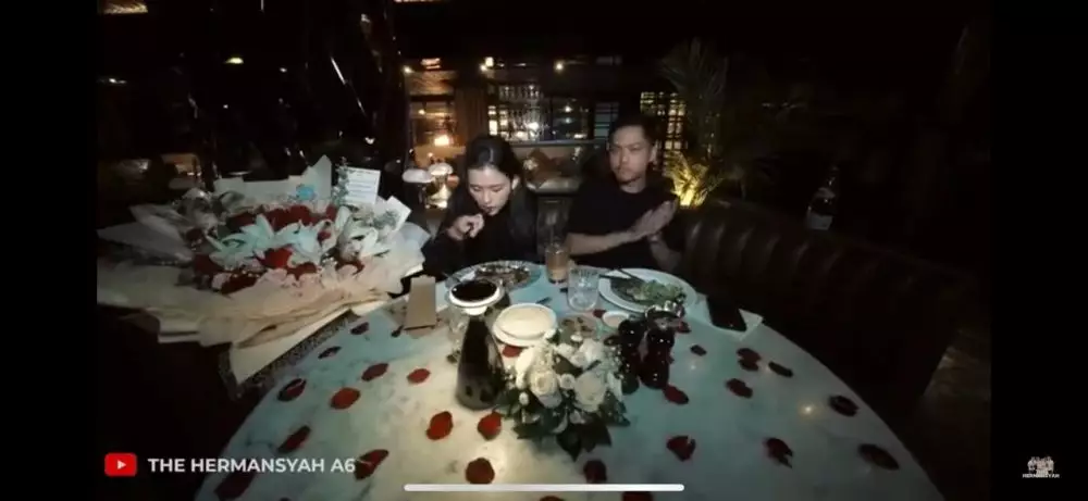 Anniversary Azriel dan Sarah © 2021 brilio.net