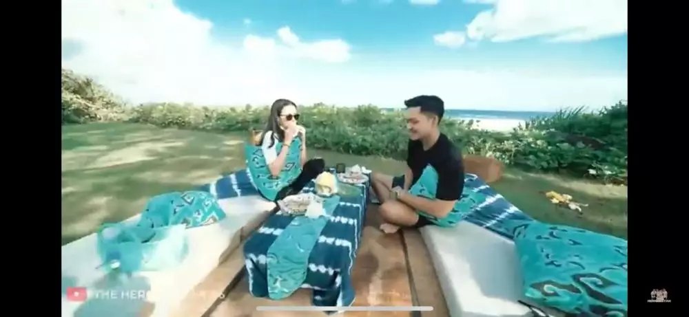 Anniversary Azriel dan Sarah © 2021 brilio.net