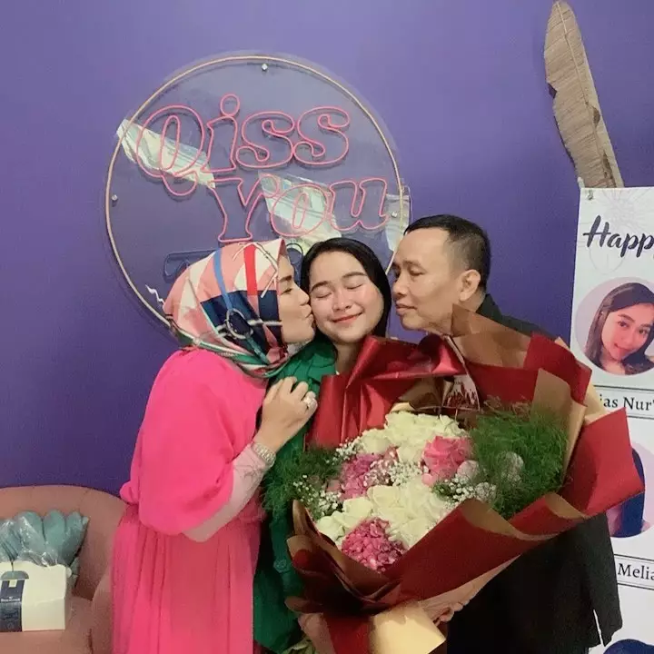 hadiah kelulusan syifa © 2021 Instagram