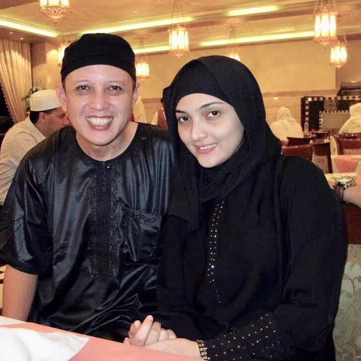 Gaya Ashanty saat kenakan hijab Instagram/@ashanty_ash