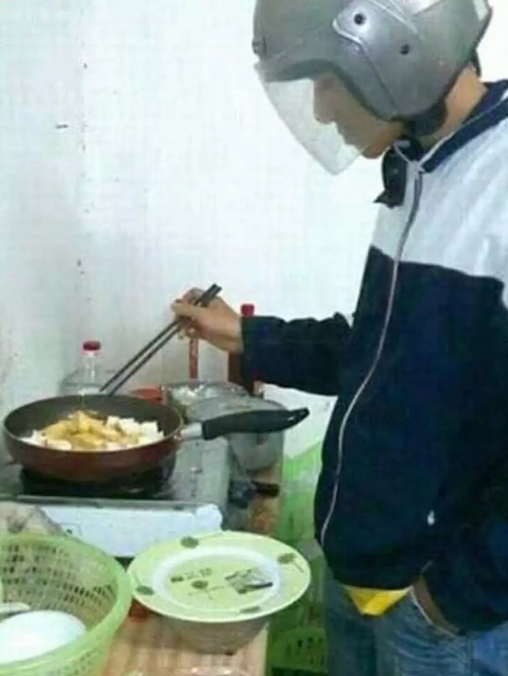momen banyak gaya banget di dapur © 2021 1cak.com