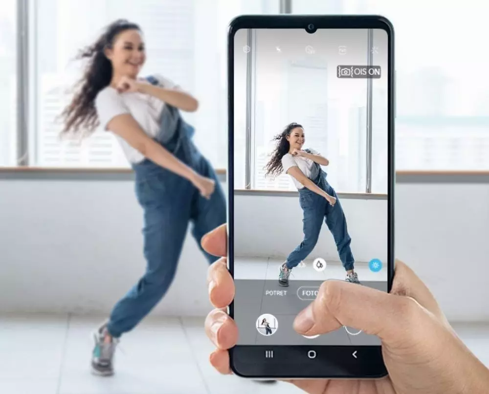 Smartphone 5G Kelas Pemula © 2021 brilio.net