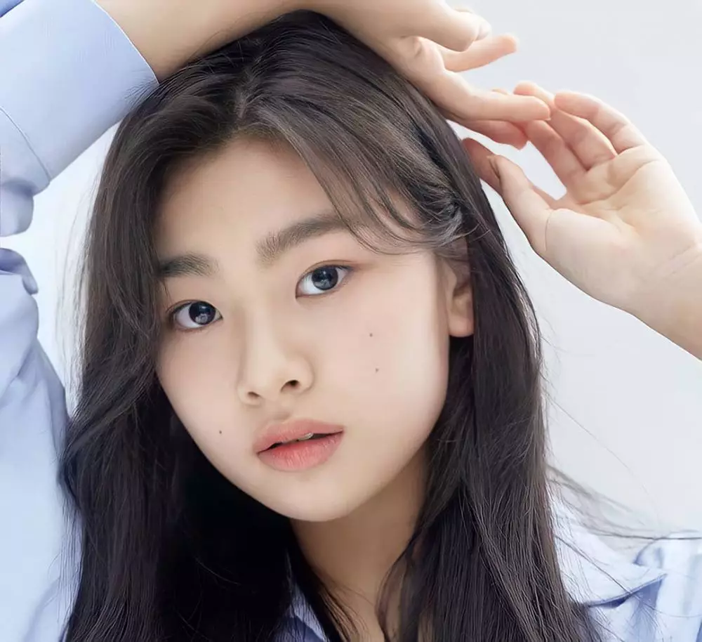 Potret terbaru Kim Su-an © 2021 brilio.net Potret terbaru Kim Su-an © 2021 brilio.net