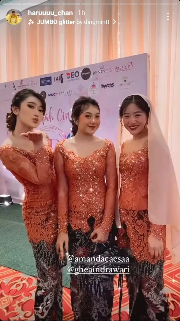 Potret bridesmaid Ria Ricis di lamaran dari berbagai sumber
