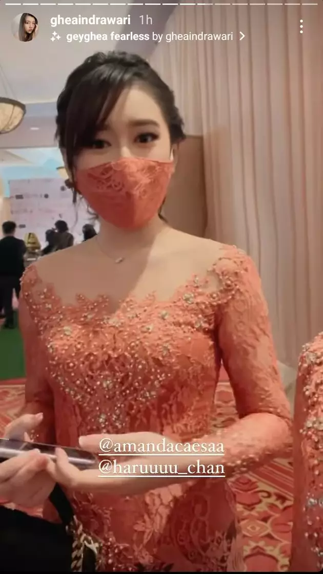 Potret bridesmaid Ria Ricis di lamaran dari berbagai sumber
