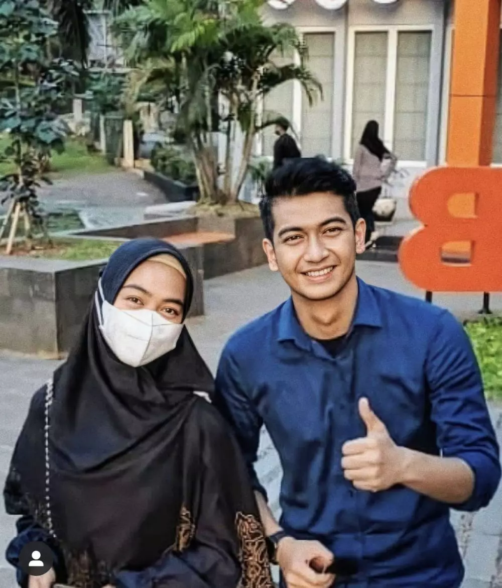 kisah cinta ria ricis dan teuku ryan © instagram kisah cinta ria ricis dan teuku ryan © instagram