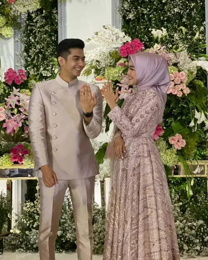 kisah cinta ria ricis dan teuku ryan © instagram kisah cinta ria ricis dan teuku ryan © instagram