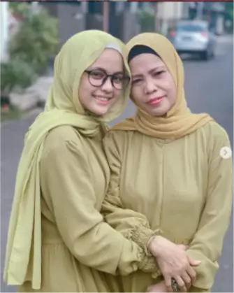 Momen kenangan Putri DA bersama ibu © Instagram/@da4_putri03 Momen kenangan Putri DA bersama ibu © Instagram/@da4_putri03