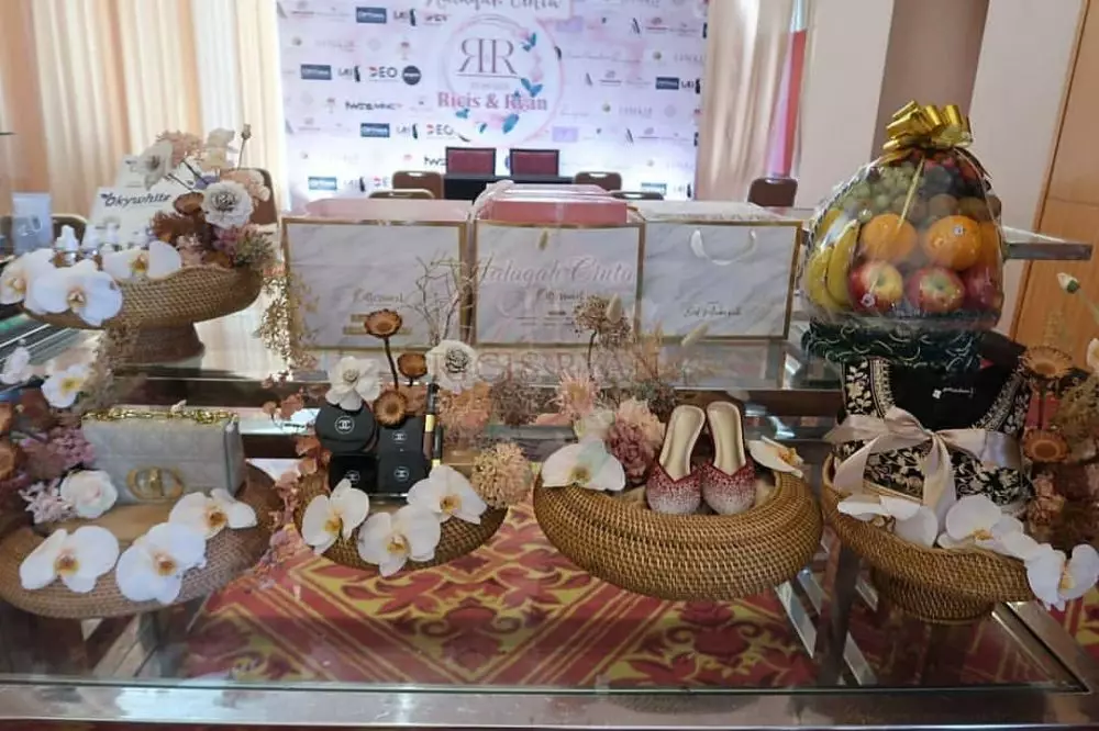 seserahan lamaran teuku ryan dan ria ricis © berbagai sumber seserahan lamaran teuku ryan dan ria ricis © berbagai sumber
