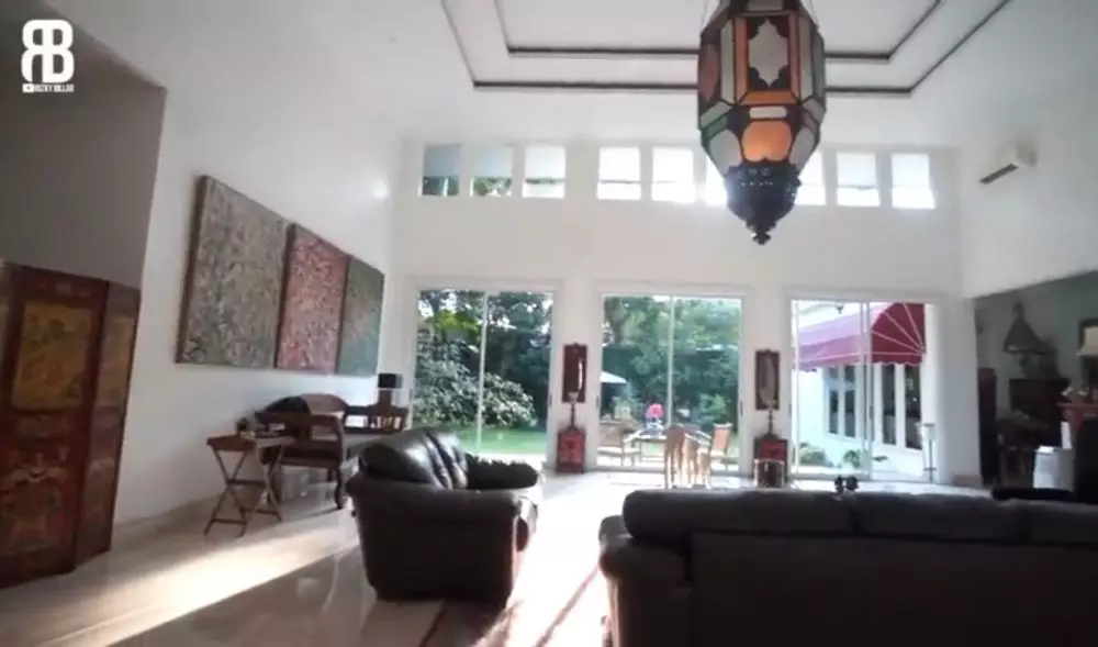 Momen Lesty kejora dan Rizky Billar cari rumah baru YouTube/Rizky Billar Momen Lesty kejora dan Rizky Billar cari rumah baru YouTube/Rizky Billar