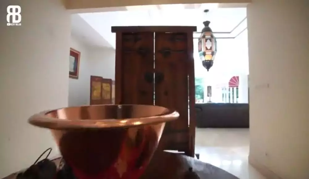 Momen Lesty kejora dan Rizky Billar cari rumah baru YouTube/Rizky Billar Momen Lesty kejora dan Rizky Billar cari rumah baru YouTube/Rizky Billar