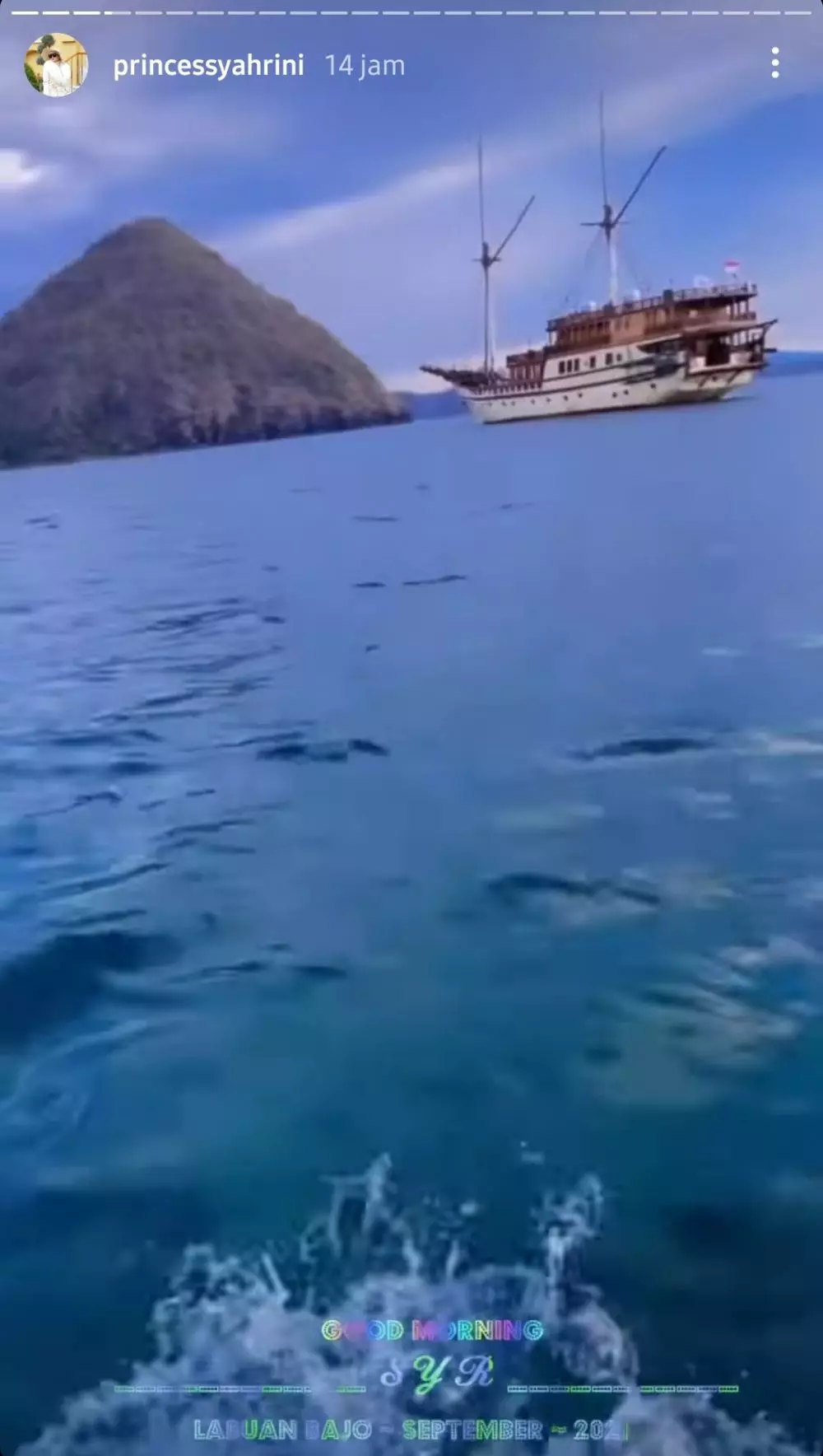 kapal pinisi sewaan Syahrini © 2021 Instagram