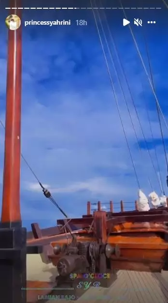 kapal pinisi sewaan Syahrini © 2021 Instagram