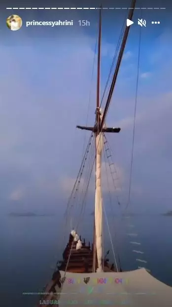 kapal pinisi sewaan Syahrini © 2021 Instagram