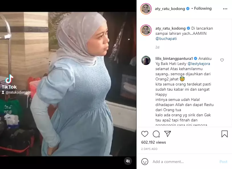 Potret persahabatan Aty Kodong dan Lesty Instagram Potret persahabatan Aty Kodong dan Lesty Instagram