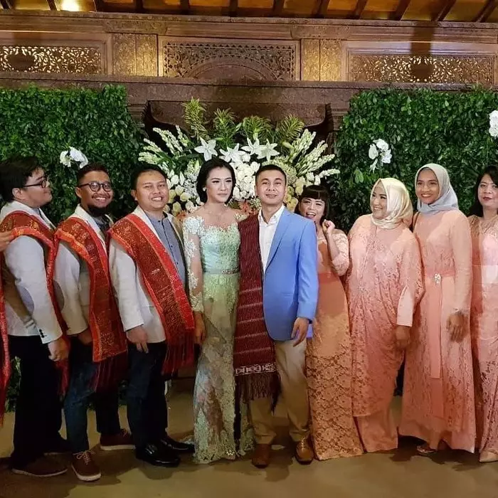 momen lamaran YouTuber © 2021 berbagai sumber momen lamaran YouTuber © 2021 berbagai sumber
