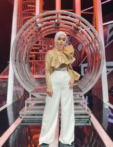 pedangdut top di usia belasan tahun dari berbagai sumber pedangdut top di usia belasan tahun dari berbagai sumber