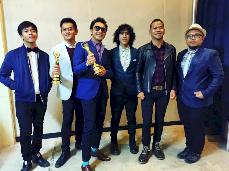 Potret kenangan Randy dan Giring Nidji Instagram © 2021 brilio.net Potret kenangan Randy dan Giring Nidji Instagram © 2021 brilio.net