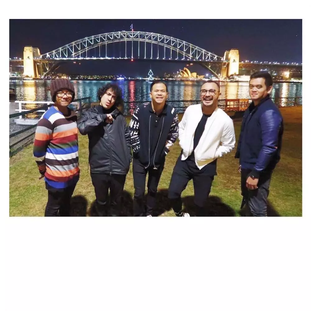 Potret kenangan Randy dan Giring Nidji Instagram © 2021 brilio.net Potret kenangan Randy dan Giring Nidji Instagram © 2021 brilio.net