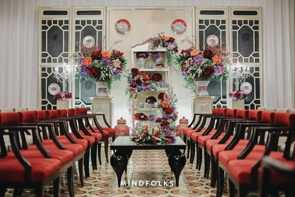 Dekorasi lamaran 15 seleb Instagram © 2021 brilio.net