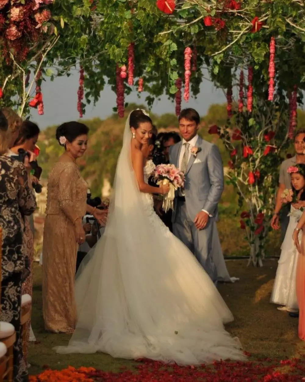 potret lawas pernikahan indah kalalo © instagram