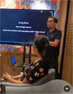 pria ini presentasi pakai power point untuk lamar kekasih © Instagram/@yasherfadhli