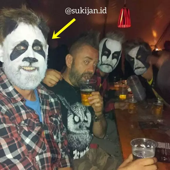 tingkah lucu orang waktu kumpul-kumpul © 2021 instagram.com