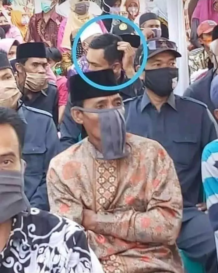 tingkah lucu orang waktu kumpul-kumpul © 2021 instagram.com