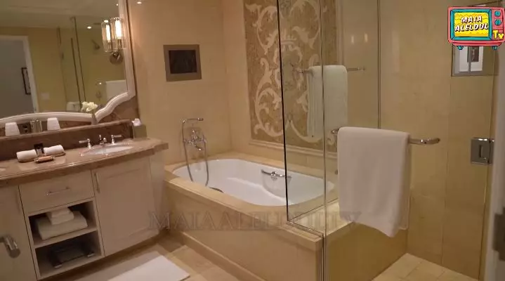 hotel tempat menginap maia © YouTube hotel tempat menginap maia © YouTube